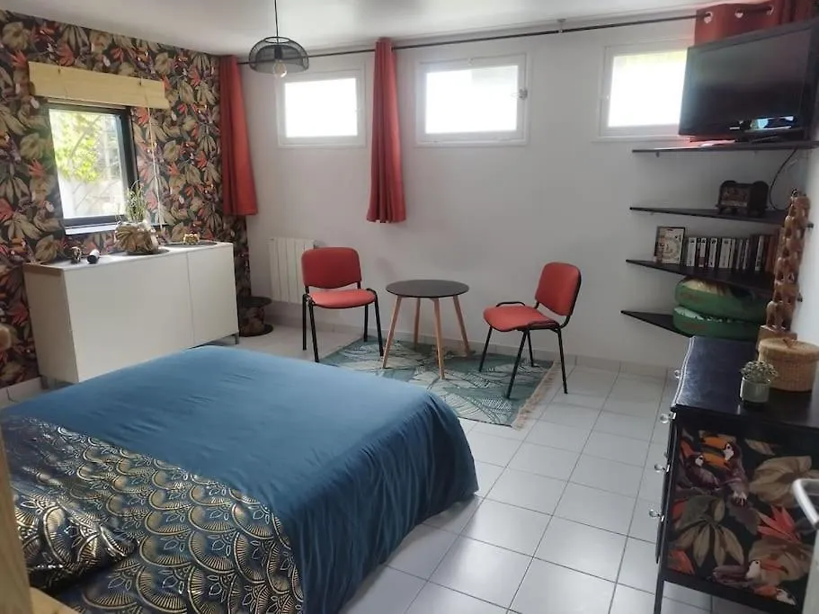 Appartement Plain-Pied T1 Patio Et Jardin à Trémuson 0*,  France